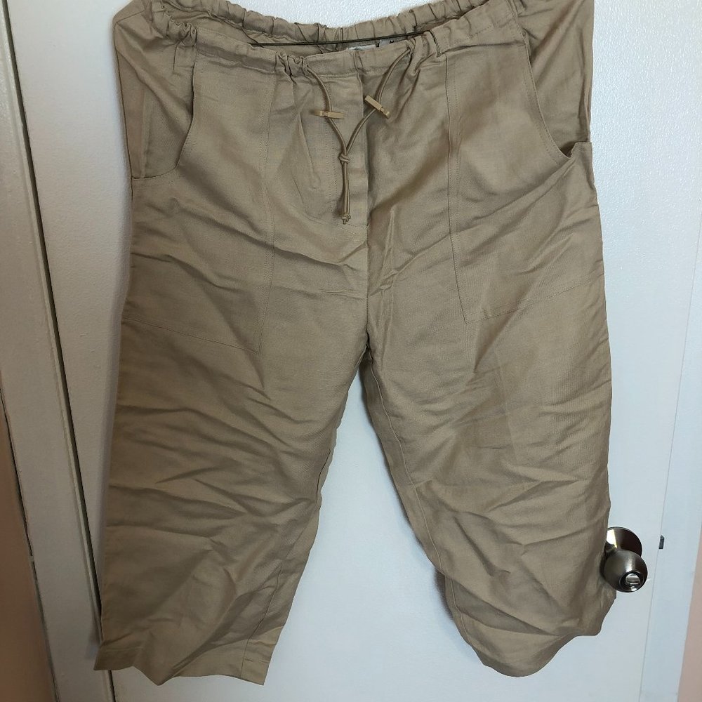 Beige capri pants